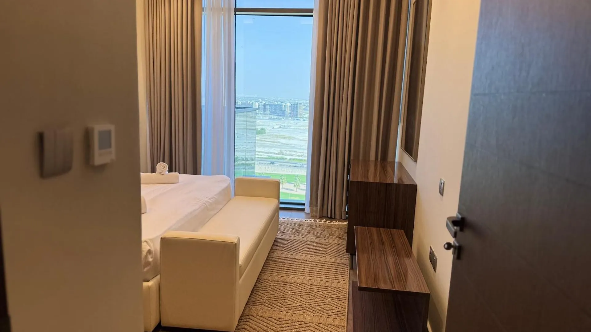 Apartment Modern 2Bhk In Business Bay L Close To Paramount And Sls Hotels Dubai