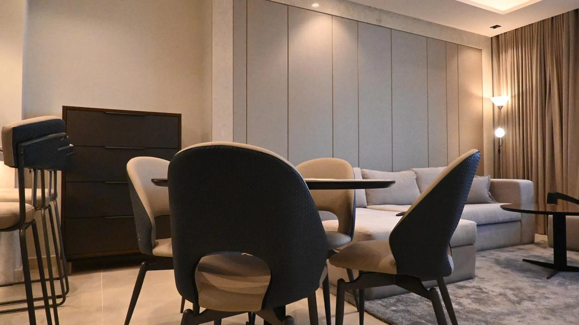 Apartman Modern 2Bhk In Business Bay L Close To Paramount And Sls Hotels Dubaj Egyesült Arab Emírségek