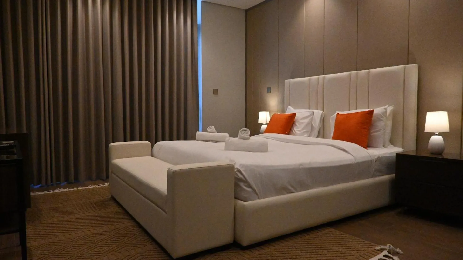 Modern 2Bhk In Business Bay L Close To Paramount And Sls Hotels Dubaj Egyesült Arab Emírségek